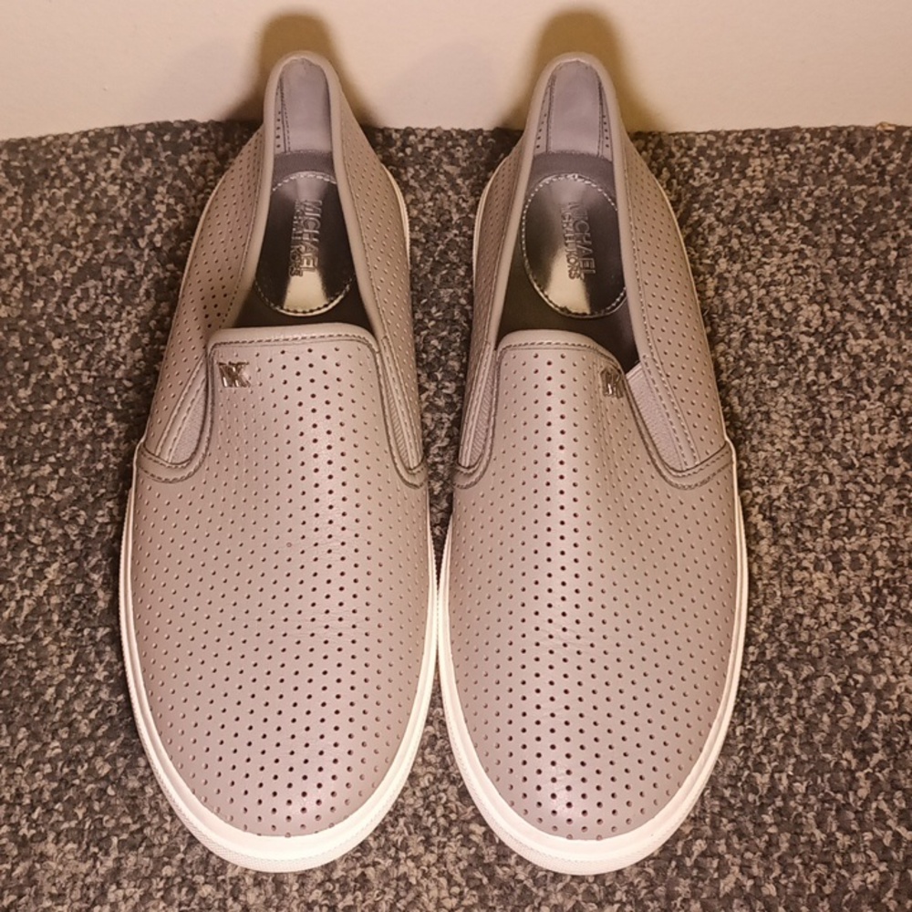 Michael kors Keaton size 7. 5 women's gray leather loafers